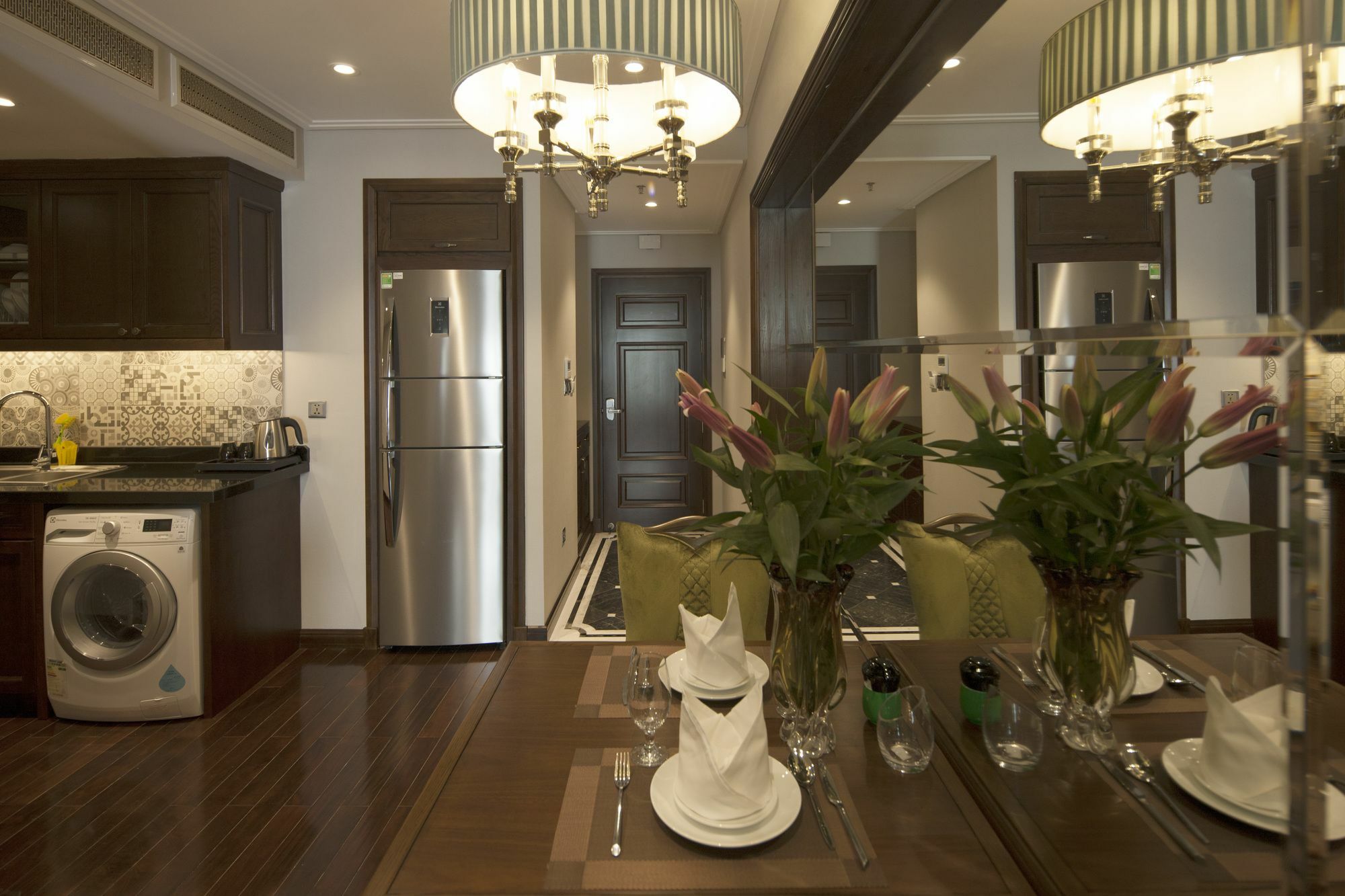 Jb Serviced Apartment Ханой Екстериор снимка